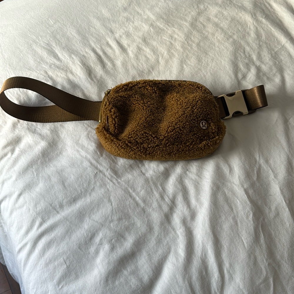 Lulu lemon tan fuzzy everywhere belt bag